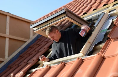 Pose de fenêtres de toit Velux à Larchamp